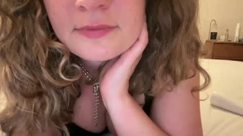 bbbecky33 online show from September 13, 2025, 2:11 am