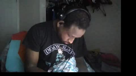 rocker n queen online show from January 3, 2025, 2:19 pm