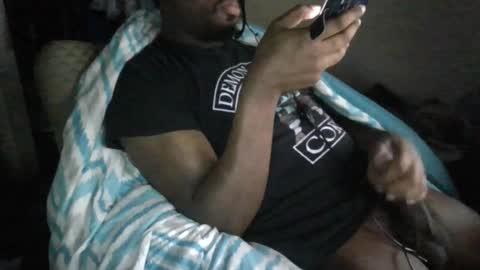 rocker n queen online show from February 16, 2025, 12:32 pm