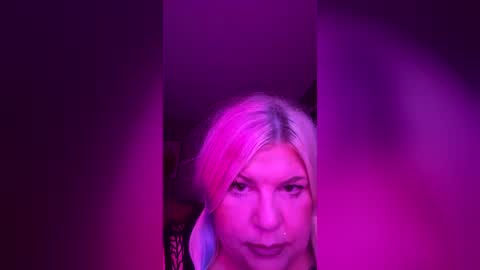 Snapshot of bbwblonde86 chatting on August 4, 2026, 7:22 am Desire online show from August 4, 2026, 7:22 am