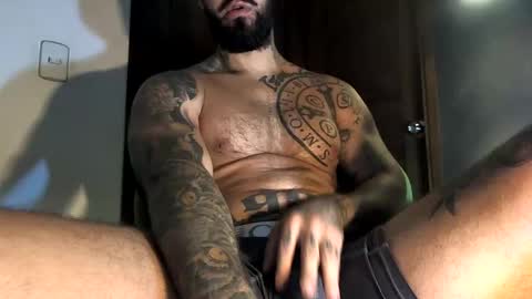 bby044 online show from February 3, 2025, 11:09 am