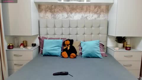 Snapshot of bbylarra chatting on October 9, 2025, 3:54 pm larra online show from October 9, 2025, 3:54 pm