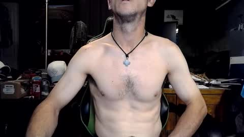 bchillin28 online show from October 19, 2025, 10:54 pm