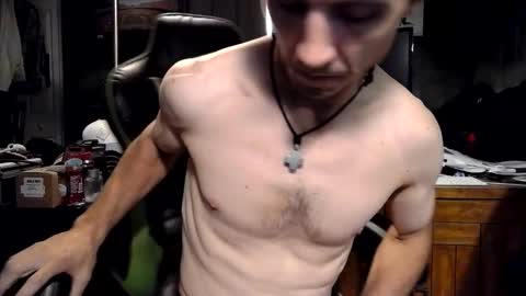 bchillin28 online show from October 20, 2025, 4:51 pm