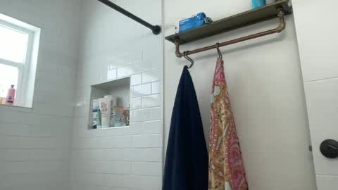 bd_energy_drink online show from February 1, 2025, 5:47 pm