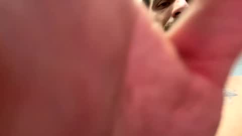 bdoesplashh online show from November 25, 2025, 10:43 pm