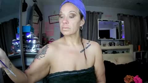 bdon1977 online show from July 27, 2026, 10:33 am