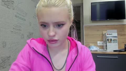 Snapshot of be_daddy chatting on December 8, 2024, 1:14 pm Summer BABY online show from December 8, 2024, 1:14 pm