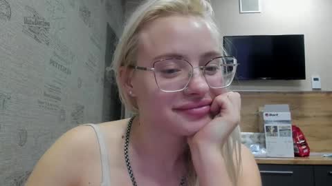 Snapshot of be_daddy chatting on December 9, 2024, 12:40 pm Summer BABY online show from December 9, 2024, 12:40 pm