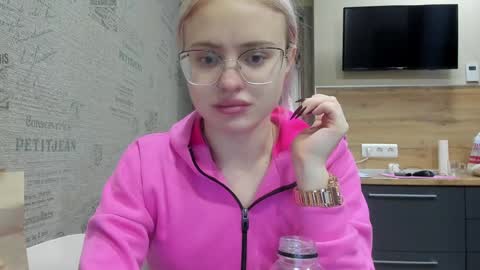 Snapshot of be_daddy chatting on December 22, 2024, 4:59 pm Summer BABY online show from December 22, 2024, 4:59 pm