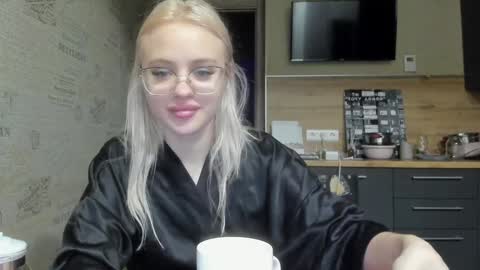 Snapshot of be_daddy chatting on January 23, 2025, 5:10 pm Summer BABY online show from January 23, 2025, 5:10 pm