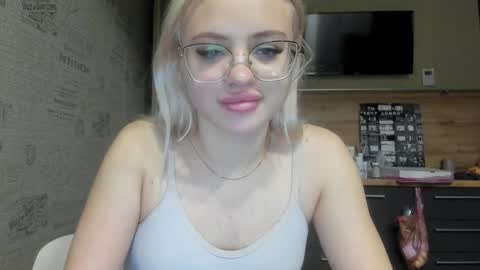 Snapshot of be_daddy chatting on January 26, 2025, 3:25 pm Summer BABY online show from January 26, 2025, 3:25 pm