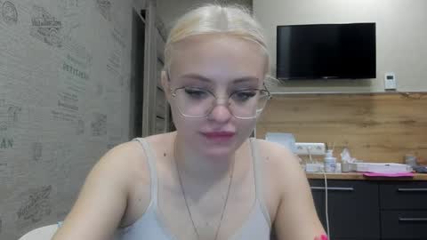 Snapshot of be_daddy chatting on January 26, 2025, 6:37 pm Summer BABY online show from January 26, 2025, 6:37 pm