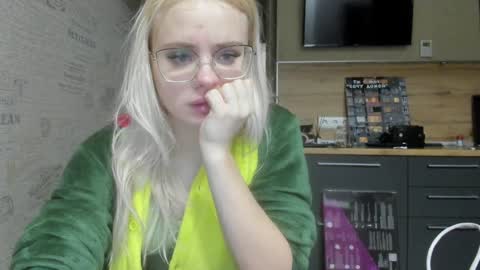 Snapshot of be_daddy chatting on February 3, 2025, 3:38 pm Summer BABY online show from February 3, 2025, 3:38 pm