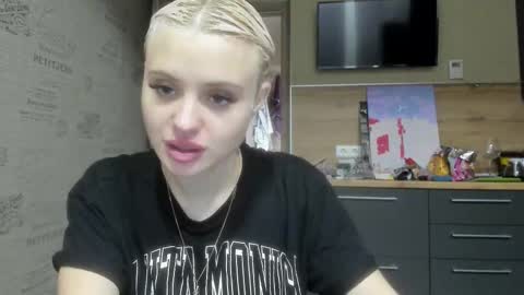 Snapshot of be_daddy chatting on February 9, 2025, 3:56 pm Summer BABY online show from February 9, 2025, 3:56 pm