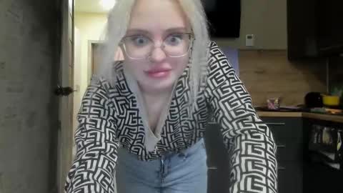 Snapshot of be_daddy chatting on February 19, 2025, 4:00 pm Summer BABY online show from February 19, 2025, 4:00 pm