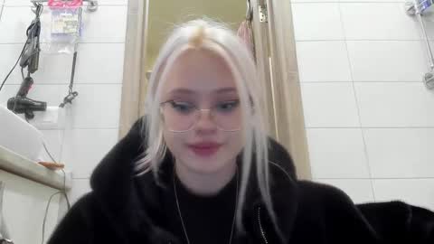 Snapshot of be_daddy chatting on March 7, 2025, 12:15 am Summer BABY online show from March 7, 2025, 12:15 am