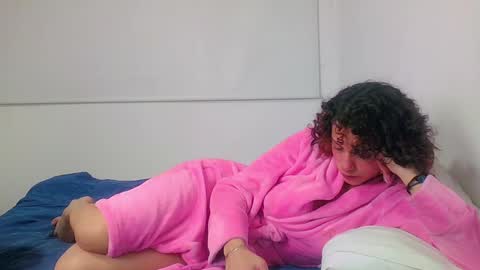 Sara  Juan online show from December 12, 2024, 6:03 am