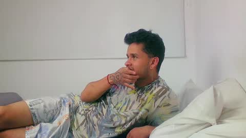 Sara  Juan online show from December 12, 2024, 11:25 pm