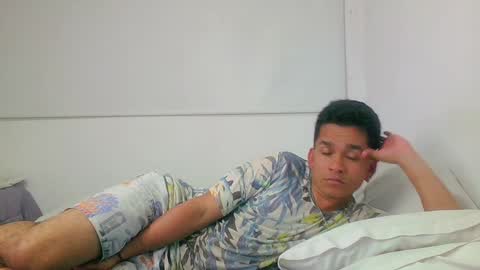 Sara  Juan online show from December 13, 2024, 3:38 am