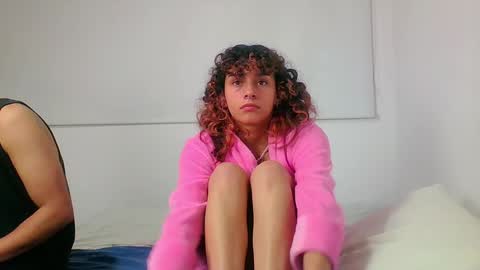 Sara  Juan online show from December 18, 2024, 6:21 am