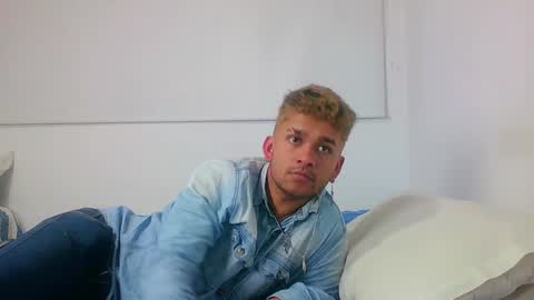 Sara  Juan online show from December 26, 2024, 1:18 am