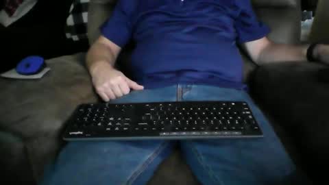 Snapshot of beachguy38 chatting on December 1, 2024, 9:48 pm beachguy38 online show from December 1, 2024, 9:48 pm