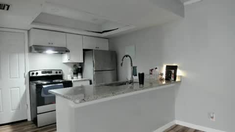 beaniebaby2 online show from April 20, 2026, 6:49 am