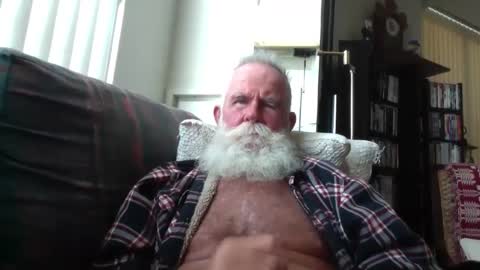 beardbushy online show from October 2, 2025, 2:35 pm