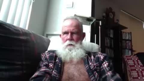 beardbushy online show from November 25, 2025, 4:40 pm