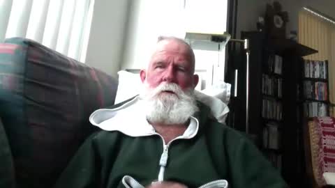 Snapshot of beardbushy chatting on March 9, 2026, 2:21 pm beardbushy online show from March 9, 2026, 2:21 pm