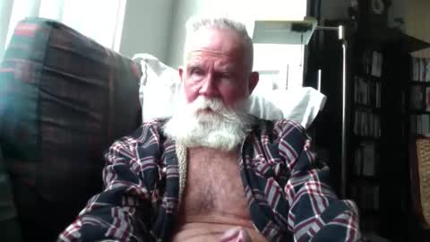 Snapshot of beardbushy chatting on March 21, 2026, 5:38 pm beardbushy online show from March 21, 2026, 5:38 pm