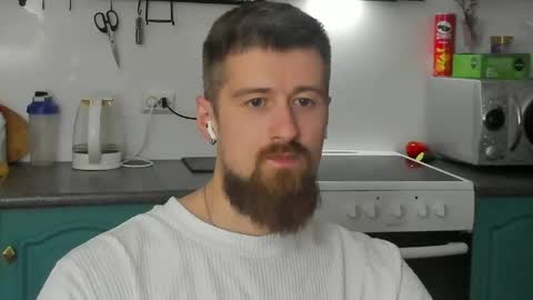 Snapshot of bearded_legend chatting on June 10, 2026, 1:06 am Zeus online show from June 10, 2026, 1:06 am