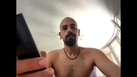 Snapshot of beardedbaldy_09 chatting on October 2, 2025, 11:06 am Ask me online show from October 2, 2025, 11:06 am