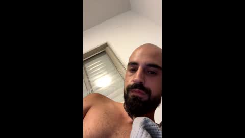 Snapshot of beardedbaldy_09 chatting on October 26, 2025, 7:53 pm Ask me online show from October 26, 2025, 7:53 pm