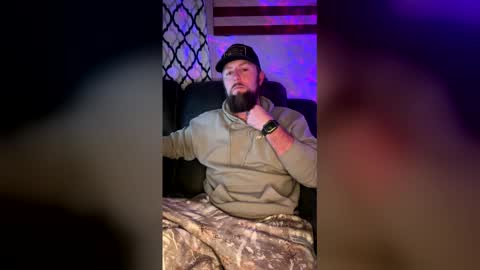 beardedstud4u online show from January 6, 2026, 4:38 am