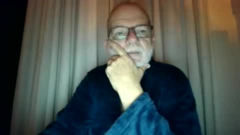 Snapshot of beardman916444 chatting on November 2, 2025, 5:21 am Beardman online show from November 2, 2025, 5:21 am