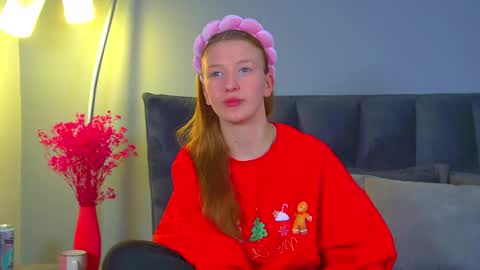 Snapshot of beatricebinoche chatting on February 4, 2026, 6:30 am Beatrice online show from February 4, 2026, 6:30 am