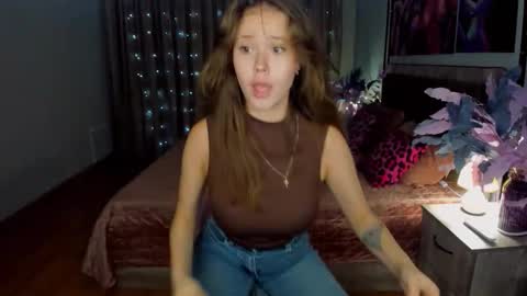 BeatriceWild online show from December 4, 2025, 11:08 am