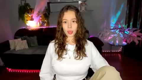 Snapshot of beatricewild chatting on May 6, 2026, 10:20 am BeatriceWild online show from May 6, 2026, 10:20 am