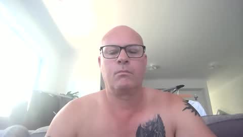 beatsboy87 online show from February 1, 2025, 3:52 am