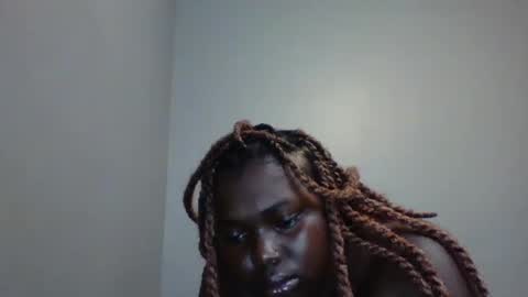 Snapshot of beautie699392 chatting on March 6, 2025, 6:30 am Lil stunner online show from March 6, 2025, 6:30 am