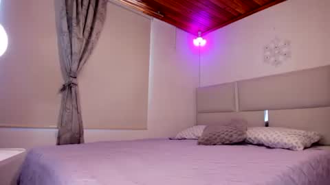 Snapshot of beautiful_2_0 chatting on December 24, 2024, 7:00 pm beautiful_2_0 online show from December 24, 2024, 7:00 pm