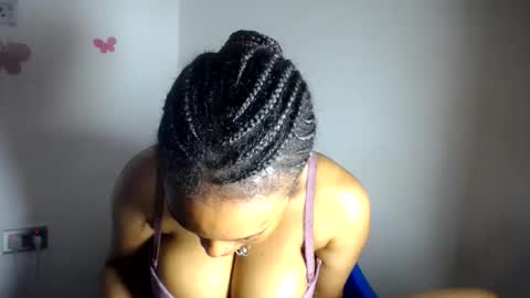 Snapshot of beautiful_moanna chatting on May 25, 2026, 7:42 pm moanna online show from May 25, 2026, 7:42 pm