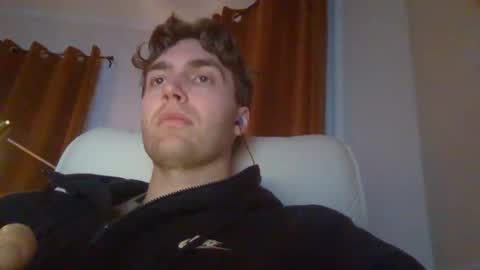 Snapshot of beautifulbeaver chatting on February 13, 2025, 12:02 am beautifulbeaver online show from February 13, 2025, 12:02 am