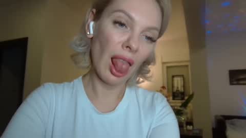 Beautifulkollette online show from January 2, 2025, 8:35 pm