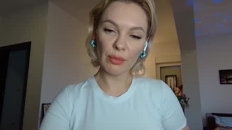 Beautifulkollette online show from January 18, 2025, 11:32 am