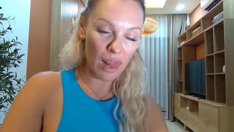 Beautifulkollette online show from September 15, 2025, 4:51 pm