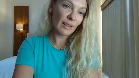 Beautifulkollette online show from October 7, 2025, 5:04 am