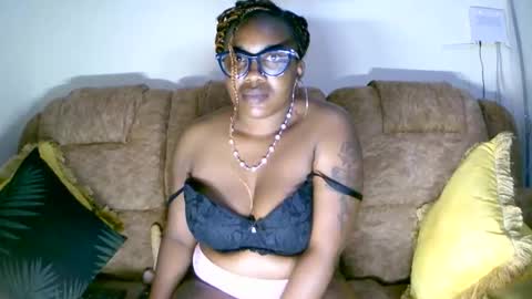 beautifulpeach2 online show from December 8, 2024, 3:00 am